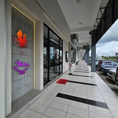 Lovely Podium Cityview 3Bedroom With Pool A1 Kuching Exterior photo
