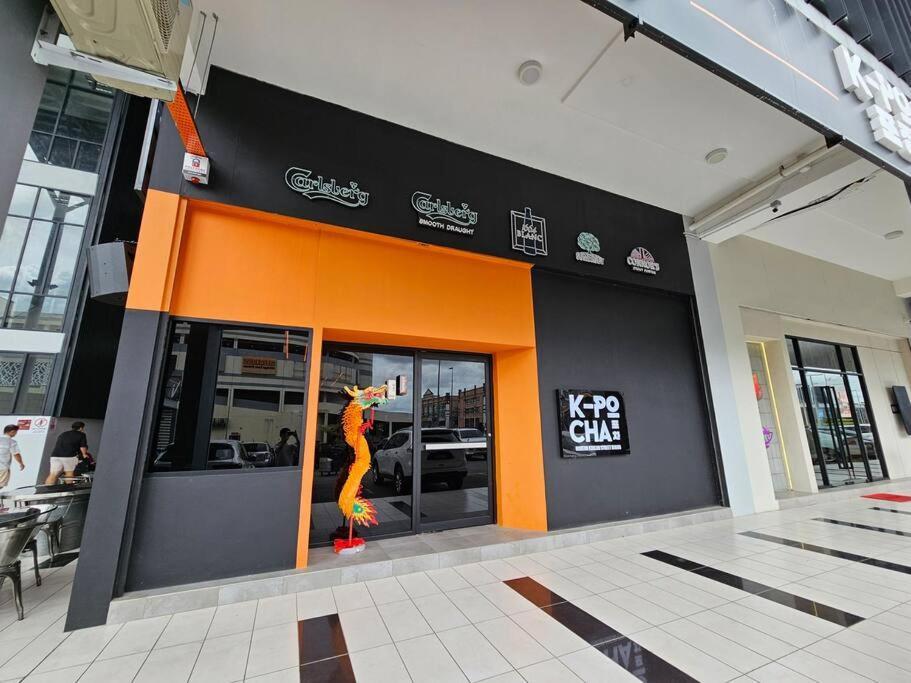Lovely Podium Cityview 3bedroom With Pool A1 Apartment Kuching