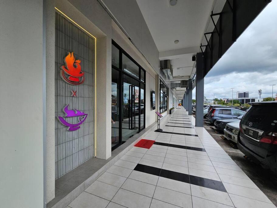 Lovely Podium Cityview 3bedroom With Pool A1 Kuching