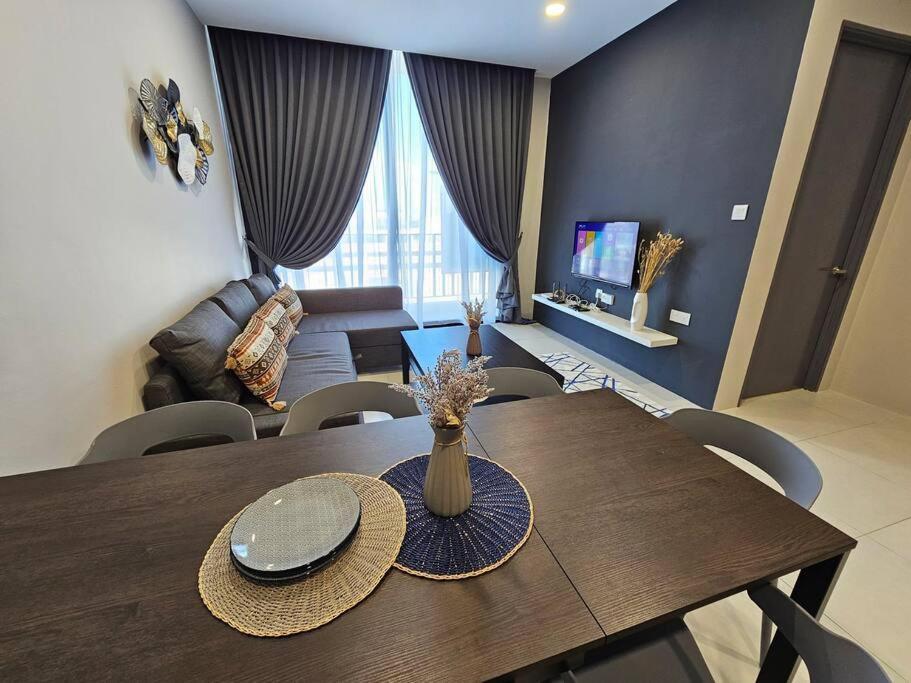 Apartment Lovely Podium Cityview 3bedroom With Pool A1 Kuching