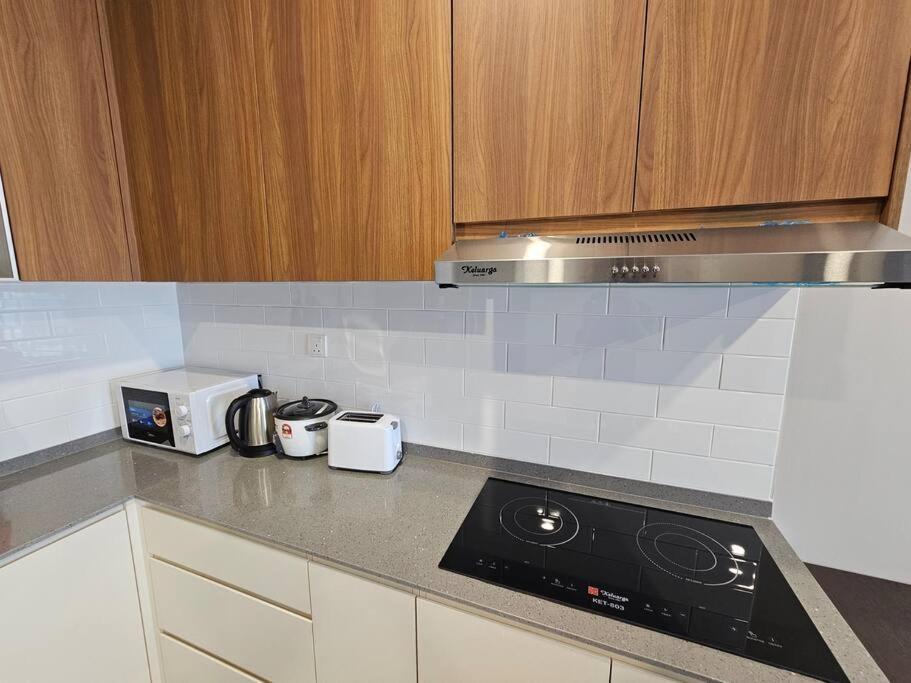 Lovely Podium Cityview 3bedroom With Pool A1