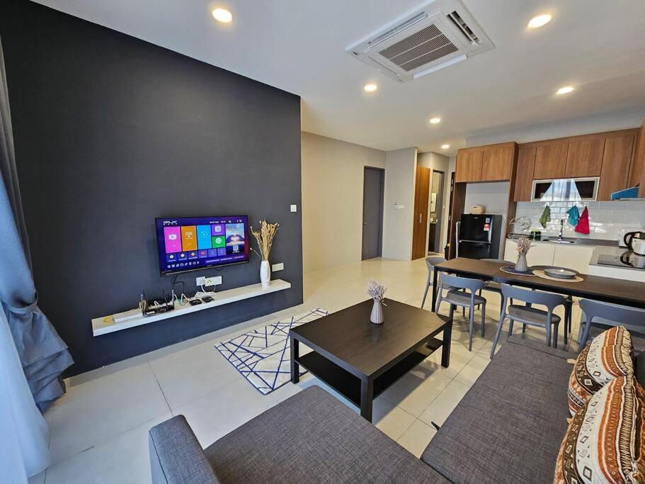 Lovely Podium Cityview 3bedroom With Pool A1