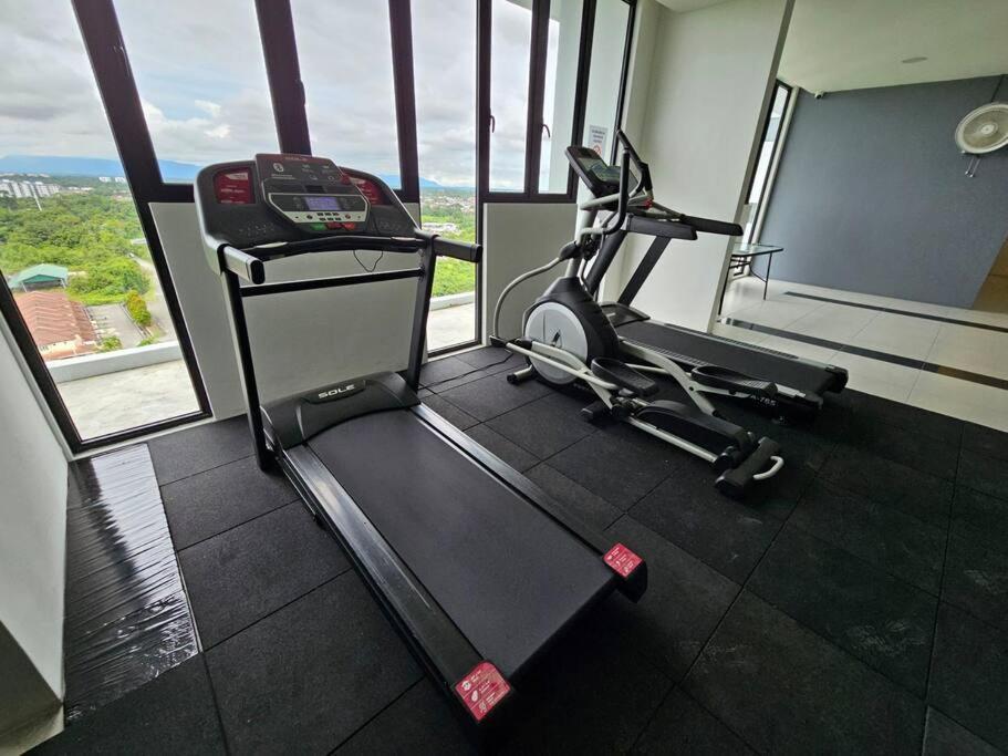 Lovely Podium Cityview 3bedroom With Pool A1 Kuching